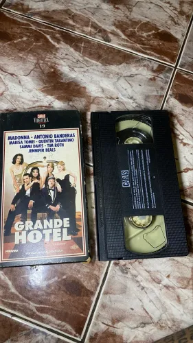 VHS - O Grande Hotel - Madonna quentin tarantino Antonio banderas