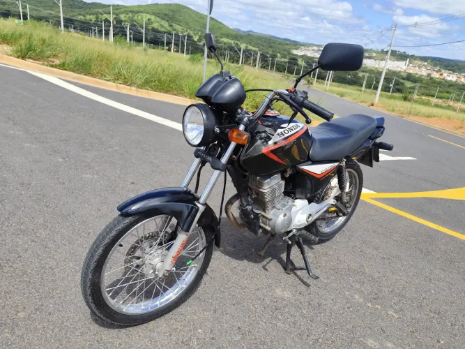 Titan 150 completa