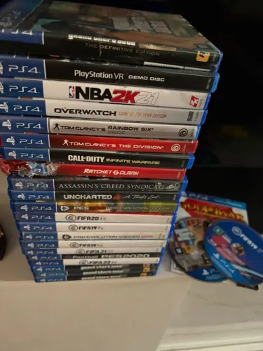 Lote 24 jogos PS4 Aceitamos OLX PAY 