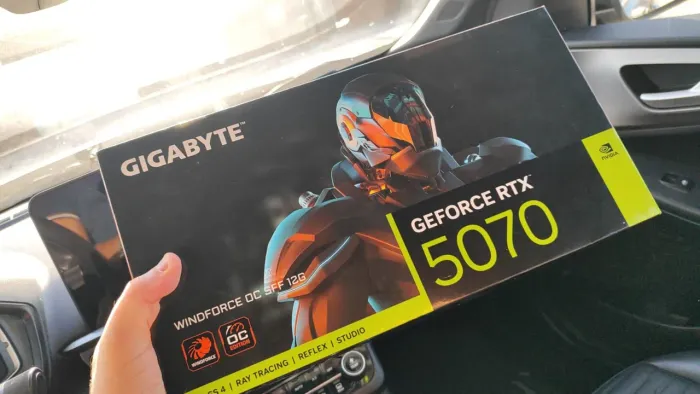 Placa de vídeo Geforce RTX 5070 12gb windforce