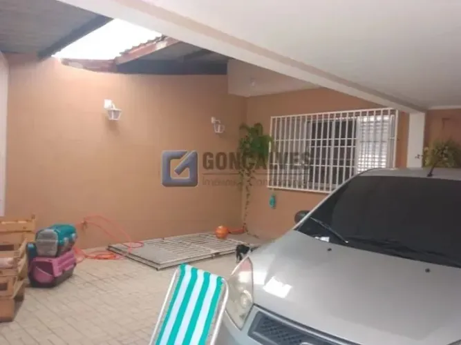 Casa à Venda em São Caetano do Sul  Bairro Olímpico, 2 Quartos, 2 Vagas