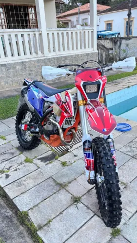 KTM 350 SIX DAYS 2023, excelente estado de conservação