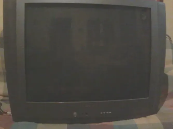 vendo uma televisao tubo 29 pol. philips a retirar