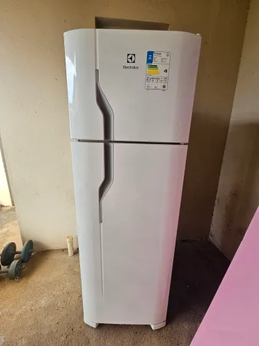 Geladeira Electrolux Dc35a Cycle Defrost 260l