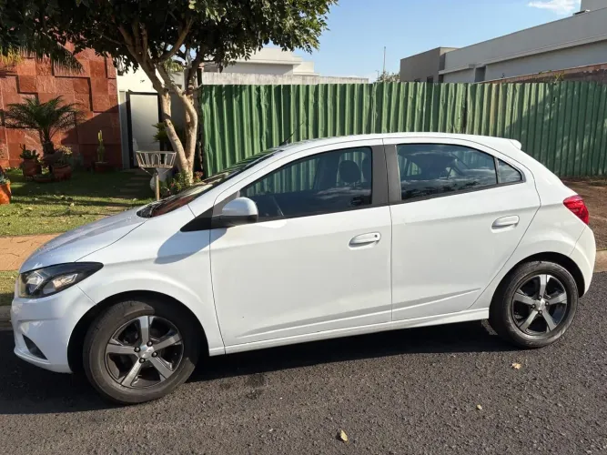 Chevrolet Onix Hatch LTZ 1.4 8V Flex Aut. 4P 2018