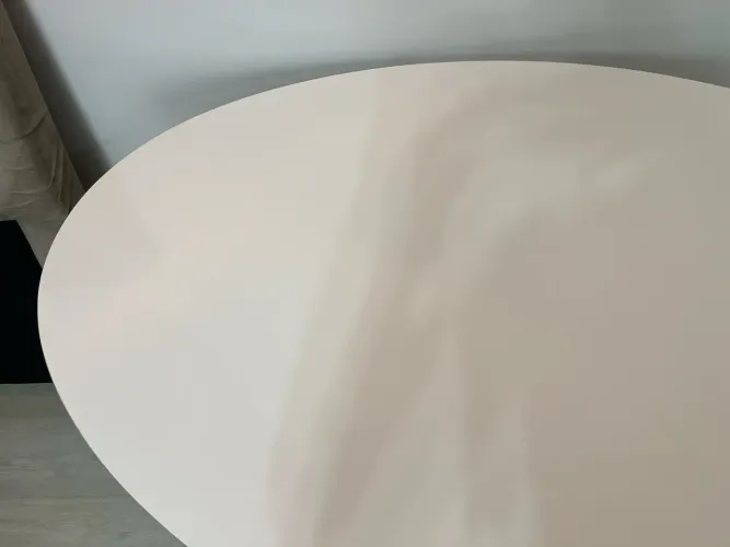 Mesa pé tulipa
