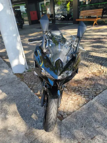 Kawasaki Ninja 500 2025