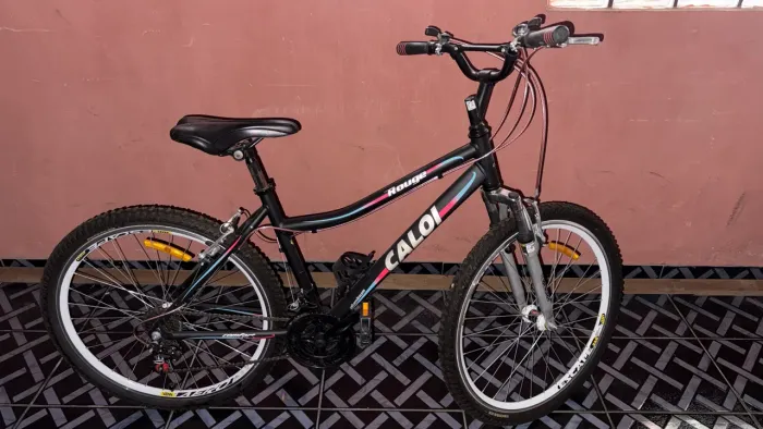Bicicleta feminina Caloi aro 26 ACEITO PROPOSTAS/ TROCAS 