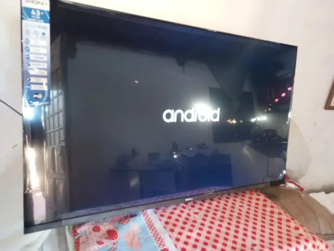 Tv smart 43 na caixa