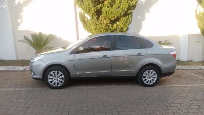 Fiat Grand Siena Essence 1.6 Flex 16V 2014