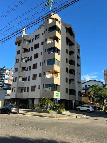 Apartamento mobiliado à venda no Centro de Torres Edifício Porto Seguro REF: 80
