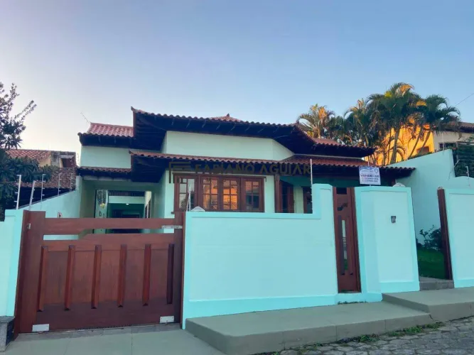 Ampla casa com 5 quartos 3 suítes Alto da Boa Vista R$ 900.000,00