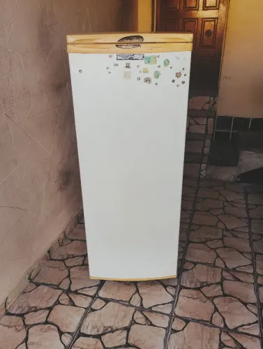 Vendo geladeira Eletrolux