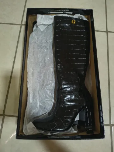 Bota de couro Carmen Steffens 