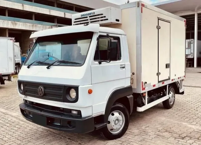 VW.5.150 BAÚ REFRIGERADO ANO 2014.