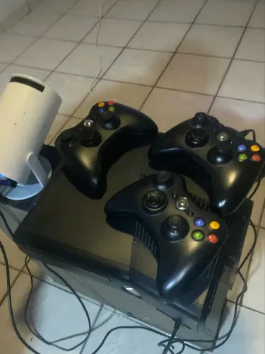 Xbox 360 +50 jogos 3 controles