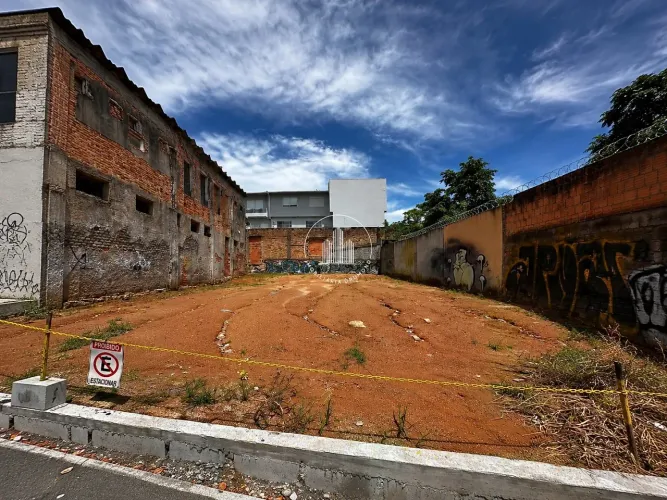 Terreno 190m² com Boa Localização - Estreito - CEN