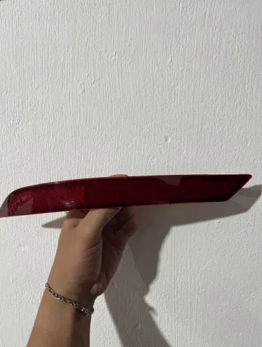 Refletor Parachoque Traseiro Vw Voyage G6 G7 2012 A 2018 Lado Esquedo Vermelho