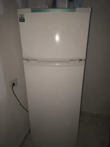 Vende-se geladeira consul e mesa