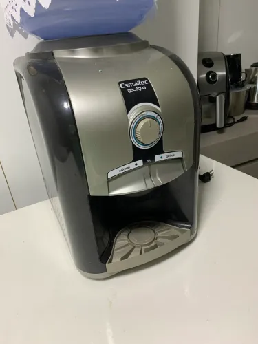 Bebedouro seminovo esmaltec 
