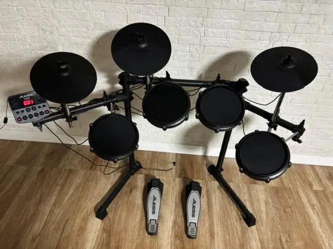 Bateria eletônica Alesis Turbo Mesh Kit