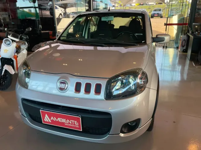 Fiat Uno Sporting 1.4 EVO Fire Flex 8V 4P 2012