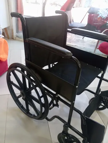 Cadeira de rodas seminova