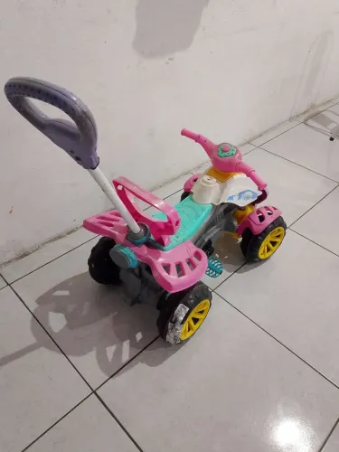 Quadriciclo infantil