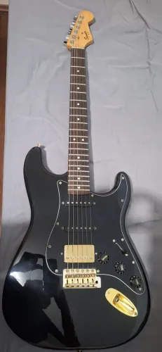 GUITARRA SQUIER