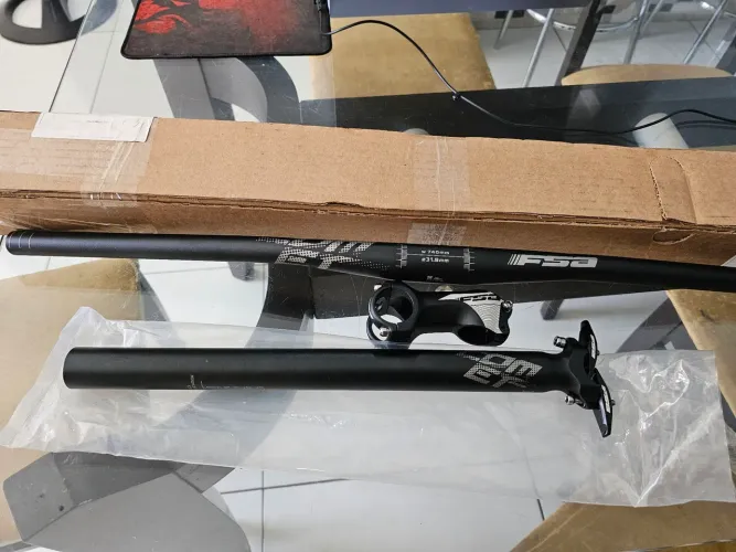 Cockpit FSA Comet (canote, mesa e guidao) Top de Linha