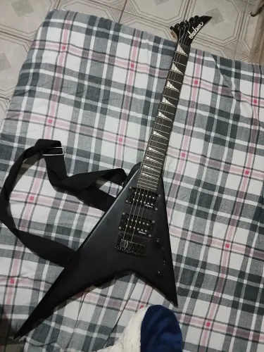 Guitarra Flying V Randy Rhoads Minions Js1x Preto Fosco