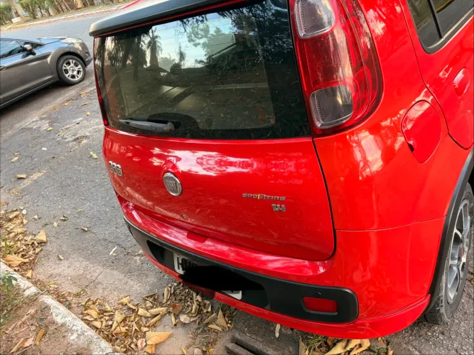 Fiat Uno Sporting 1.4 EVO Fire Flex 8V 4P 2012
