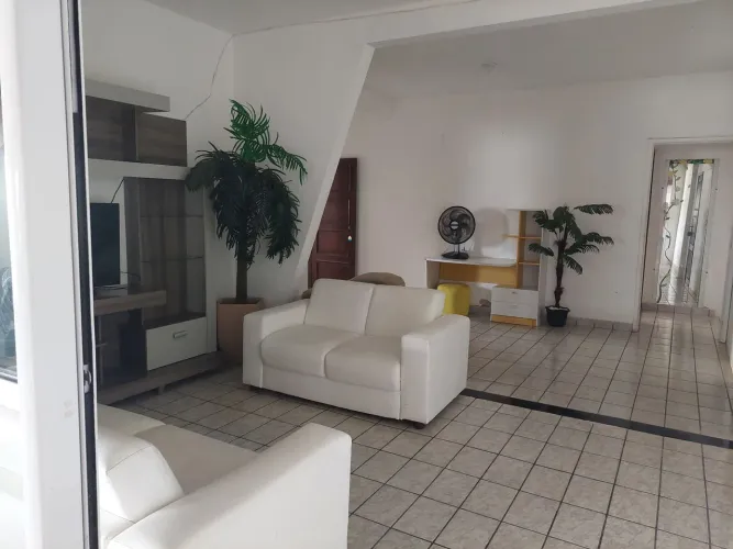 Casa para temporada frente para o mar