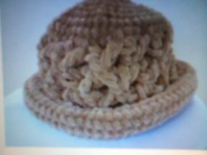 Chapeu Gorro novo Feminino em Lã trançado tricô lindo cor bege oferta aproveite