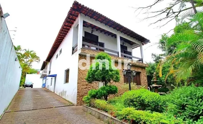 CASA para VENDA E ALUGUEL com 400m² no bairro Vila Homero Thon com 4 quartos e 30 vagas. S