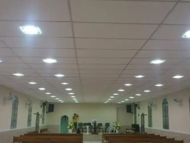 Forro Modular Térmico para Igrejas 
