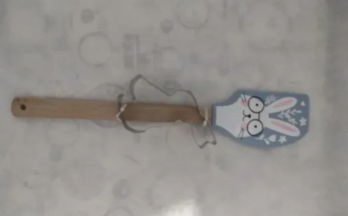 Espátula silicone páscoa + cortador coelho