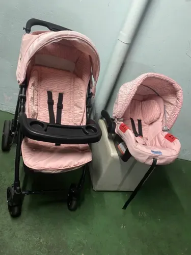 Bebê conforto e Carrinho de bebê