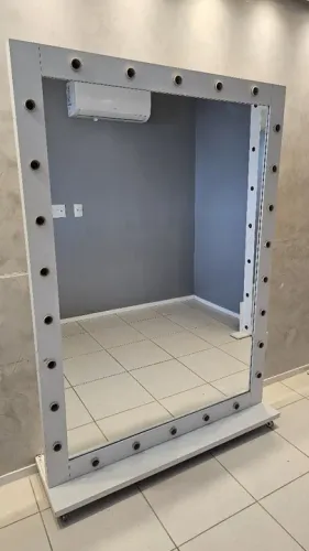 Espelho camarim gigante.