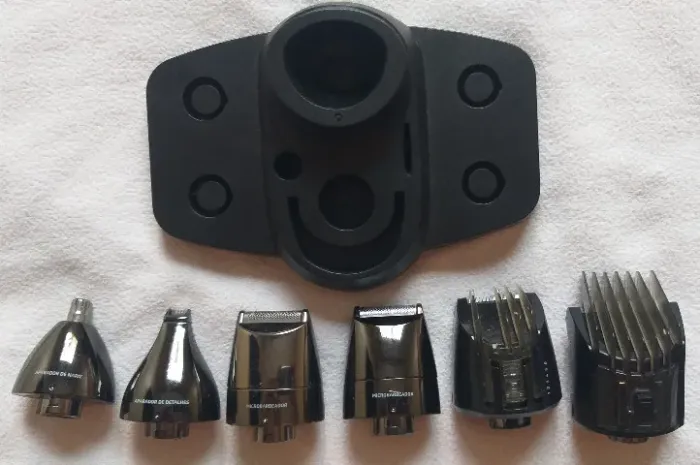 06 acessórios e a base para aparador de pelos mondial flex groom modelo 8G