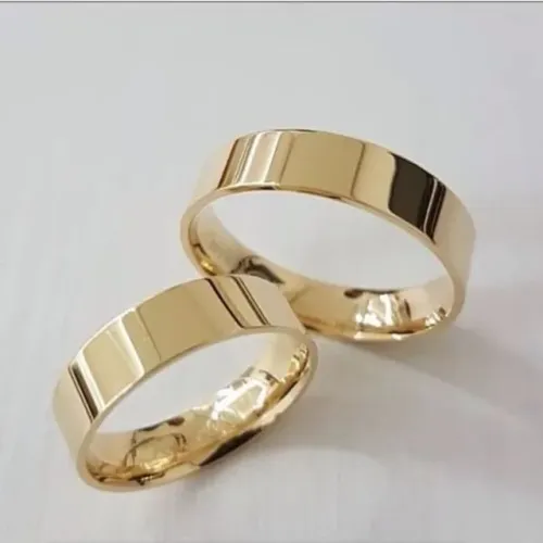 par de alianças reta de 5 mm 4 gramas ouro 18 k 