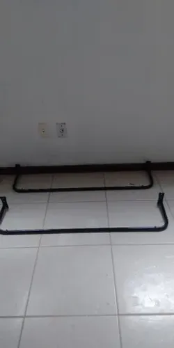 ARARA DE PAREDE