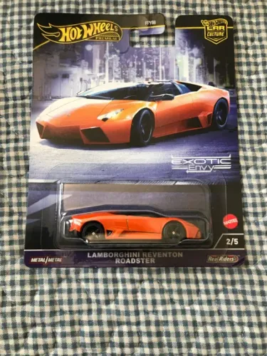 Hot wheels premium Lamborghini Reventon Roadster