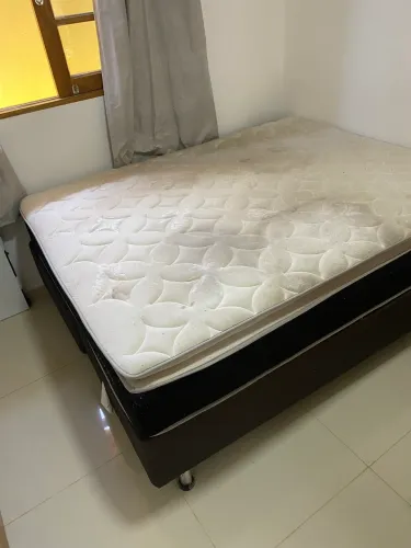 VENDO CAMA QUEEN SIZE CASAL 1,98x1,58