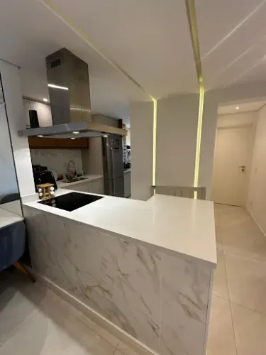 Apartamento 100% mobiliado, com 3 dormitórios no condomínio THE GATE à venda, 81 m² por R$