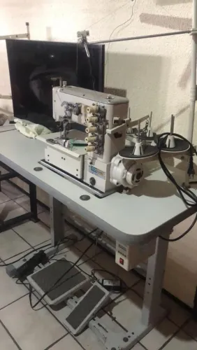 Maquina de costura goleira, seminova com nota fiscal