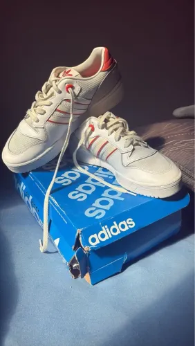 Tênis Adidas Rivarly Low tamanho 42