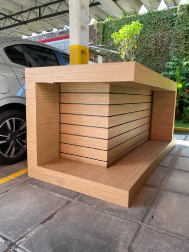 Módulo de madeira sob medida - Design Moderno