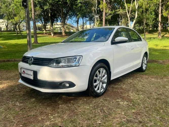 Volkswagen Jetta 2.0 Comfortline Flex 4P Manual
