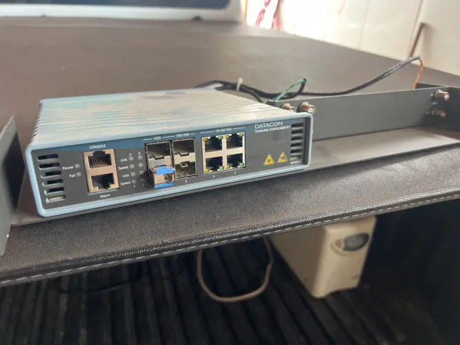 DmSwitch 2104G2-EDD E1